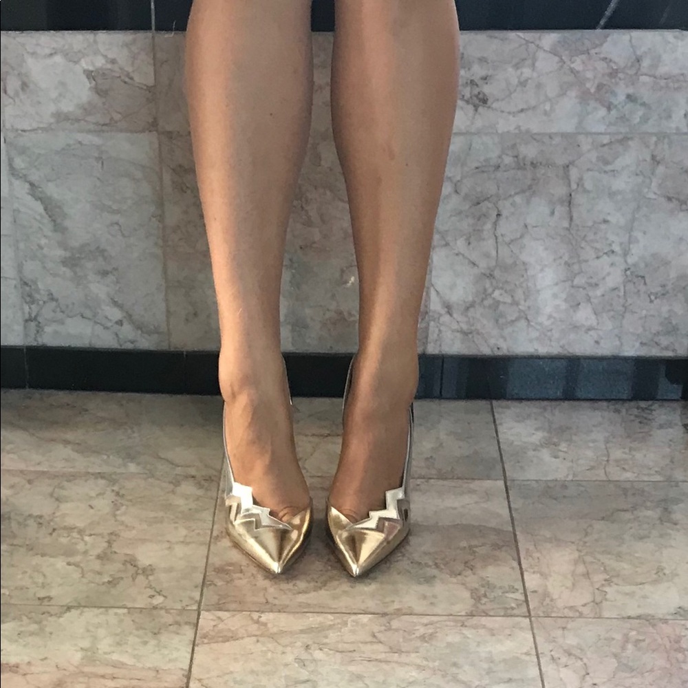 Shoes - Picture 2 of 5